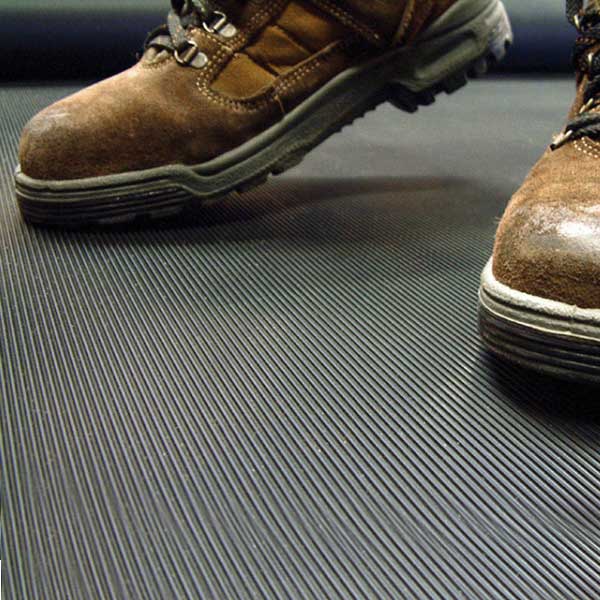 Fluted Ribs Rubber Floor Mat for Floors, Workbenches & Walkways
